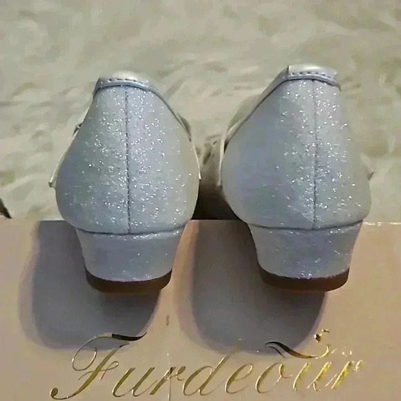 Furdeour Shoes - Picture 3 of 5